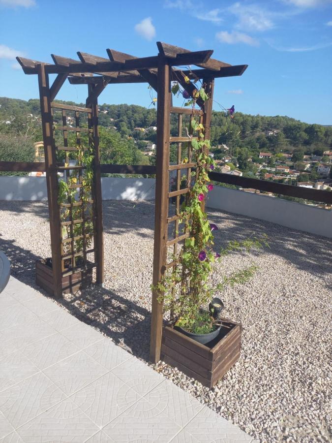 Vue Magnifique, Jardin Et Petit Cocon En Provence Apartment Peypin Exterior photo